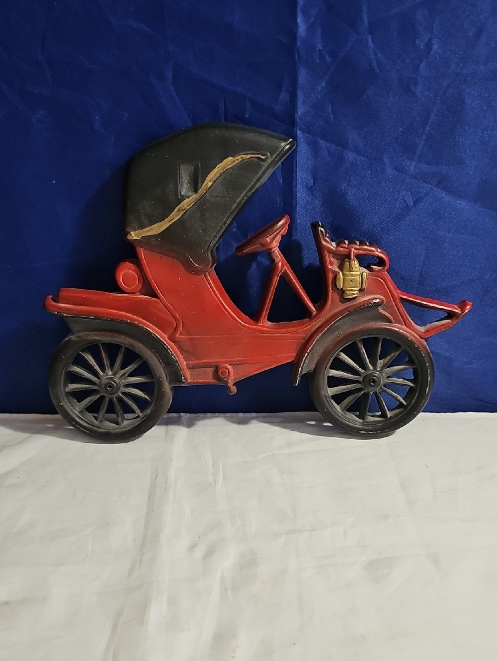 Vintage Antique Car Wall Plaques Cast Iron Metal Midwest-211-Red Black